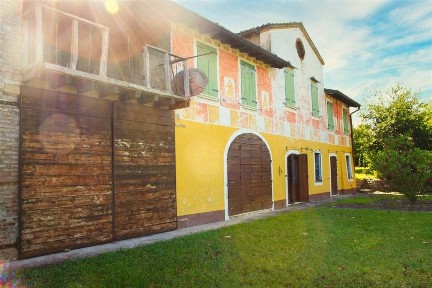 Terratetto unifamiliare 440 m², buono stato, Castiglione delle Stiviere