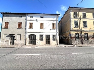 Terratetto unifamiliare 406 m², Centro, Sustinente