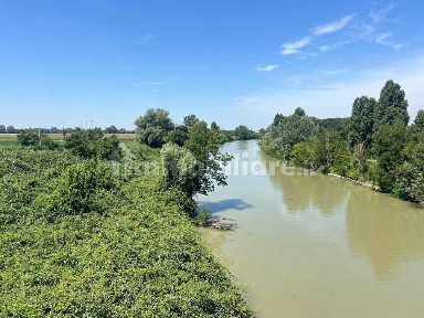 Terratetto unifamiliare 126 m², buono stato, Ostiglia