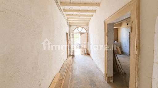 Terratetto unifamiliare 200 m², da ristrutturare, Centro, Mantova