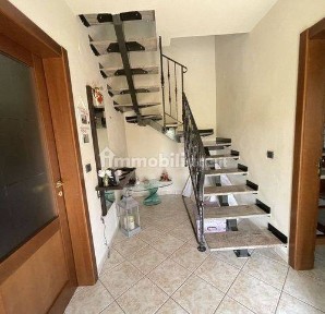 Terratetto unifamiliare 310 m², ottimo stato, Centro, Suzzara