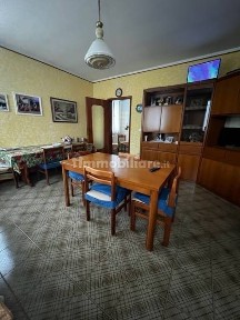 Terratetto unifamiliare 100 m², buono stato, Centro, Suzzara