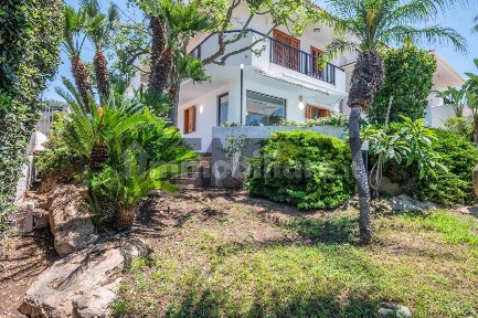 Appartamento via Dottor Giovanni Arezzi 45, Santa Barbara - Gesuiti, Ragusa