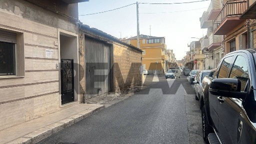 Trilocale via Giovanni Amendola 37 (ex 19), Centro, Vittoria