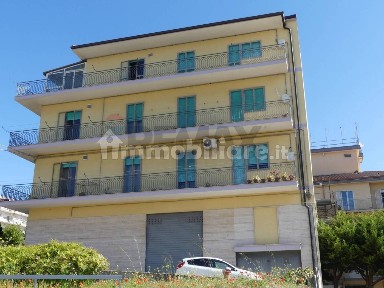 Appartamento buono stato, secondo piano, San Luigi - Archimede, Ragusa