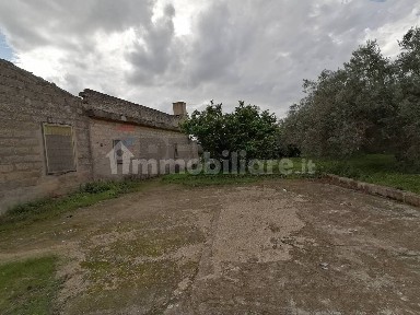 Appartamento da ristrutturare, piano terra, Centro, Comiso