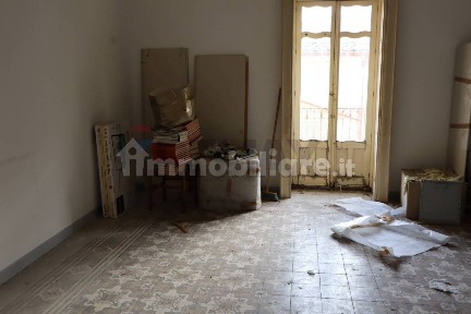 Quadrilocale corso Vitt.Veneto 207, Centro, Ragusa