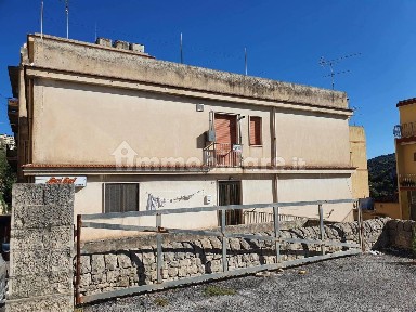 Quadrilocale via Fontana, Modica Alta, Modica