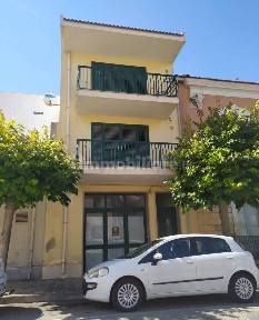 Quadrilocale piazza G. B. II Celestri 4, Centro, Santa Croce Camerina