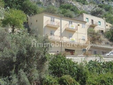 Appartamento via Guadagna, Centro, Scicli