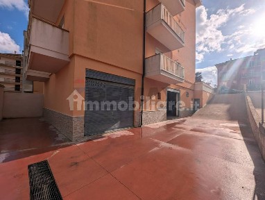 Appartamento buono stato, piano terra, San Luigi - Archimede, Ragusa