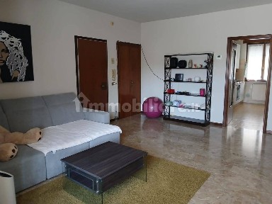 Trilocale via Mafalda di Savoia, San Lazzaro, Piacenza