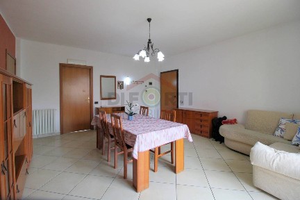 Quadrilocale buono stato, secondo piano, Croce - Selvaggio, Ragusa