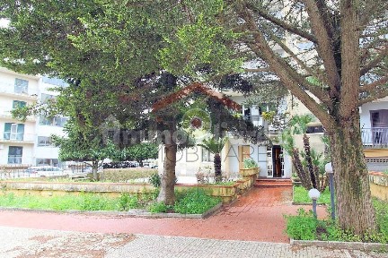 Appartamento buono stato, piano terra, Centro, Ragusa