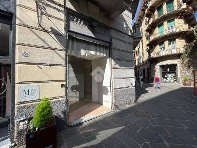 Locale commerciale in Affitto