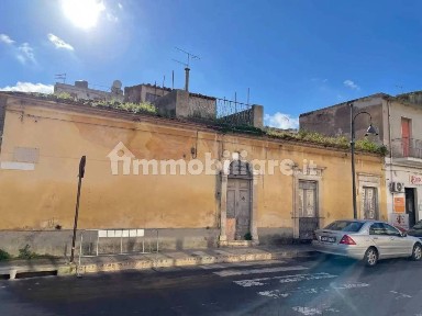 Monolocale corso Indipendenza, Centro, Acate