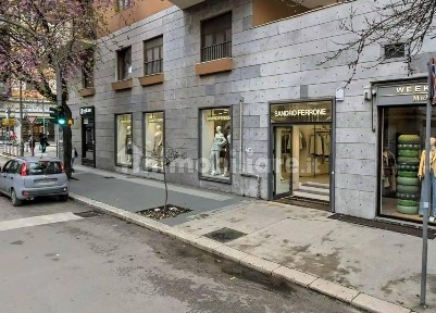 Locale commerciale in Affitto