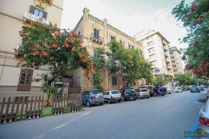 Locale commerciale in Affitto