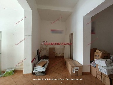 Locale commerciale in Affitto