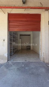 Locale commerciale in Affitto