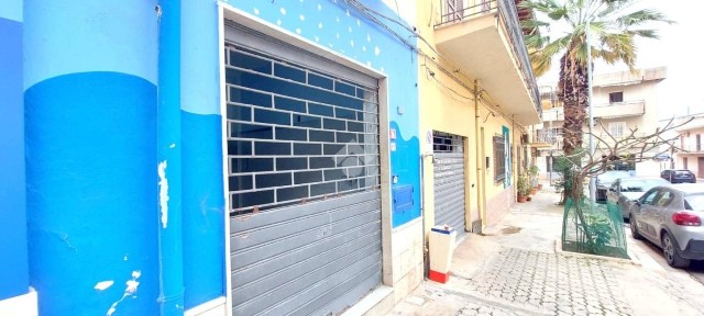 Locale commerciale in Affitto