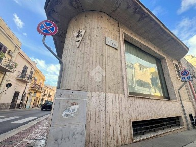 Locale commerciale in Affitto