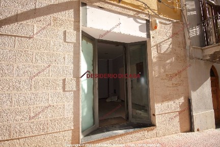 Locale commerciale in Affitto