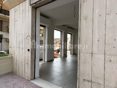 Locale commerciale in Affitto
