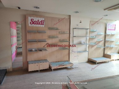 Locale commerciale in Affitto