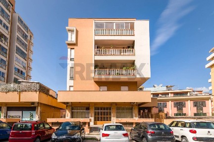 Locale commerciale in Affitto