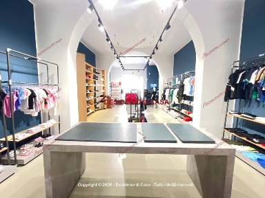 Locale commerciale in Affitto