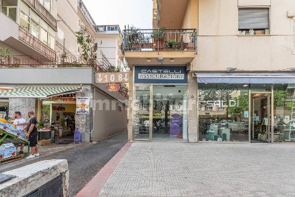 Locale commerciale in Affitto