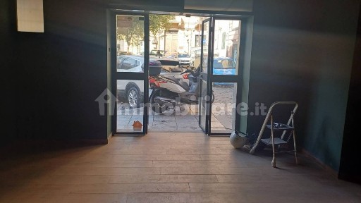 Locale commerciale in Affitto