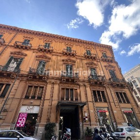 Locale commerciale in Affitto