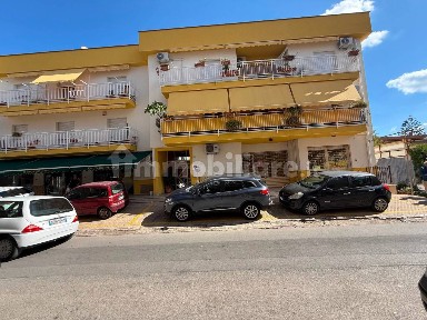 Locale commerciale in Affitto