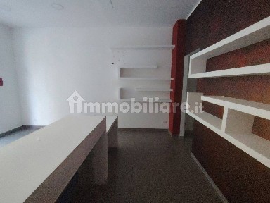 Locale commerciale in Affitto