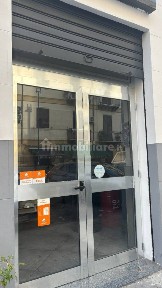 Locale commerciale in Affitto