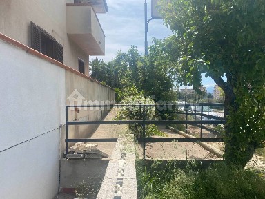 Locale commerciale in Affitto