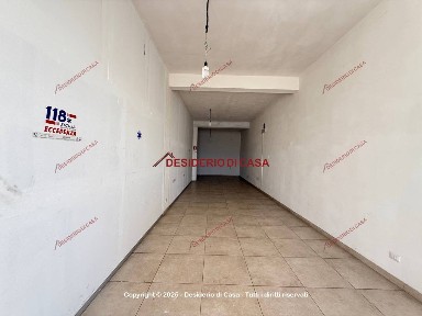 Locale commerciale in Affitto