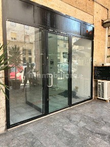 Locale commerciale in Affitto