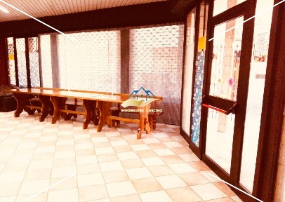Locale commerciale in Affitto