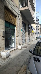 Locale commerciale in Affitto