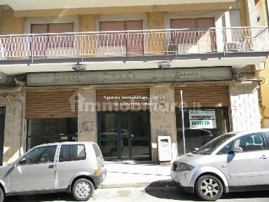 Locale commerciale in Affitto