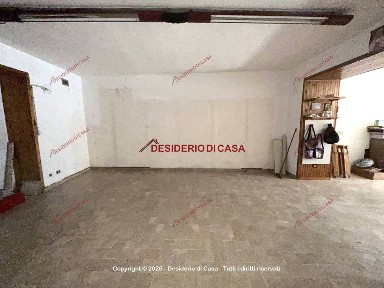 Locale commerciale in Affitto