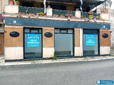 Locale commerciale in Affitto