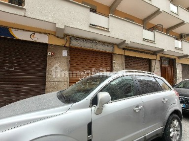 Locale commerciale in Affitto