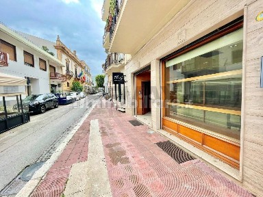 Locale commerciale in Affitto