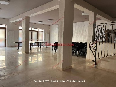 Locale commerciale in Affitto