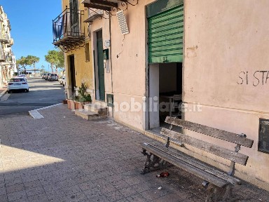 Locale commerciale in Affitto