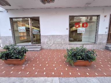 Locale commerciale in Affitto